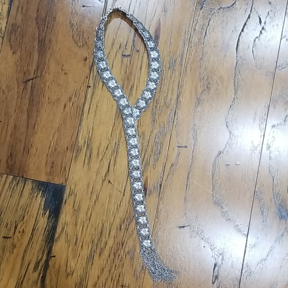 Banana republic latch necklace